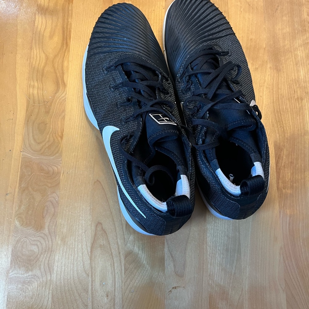 Nike Black and White Men's Athletic Shoes